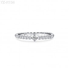 Round Moissanite diamond Solitaire Ring 